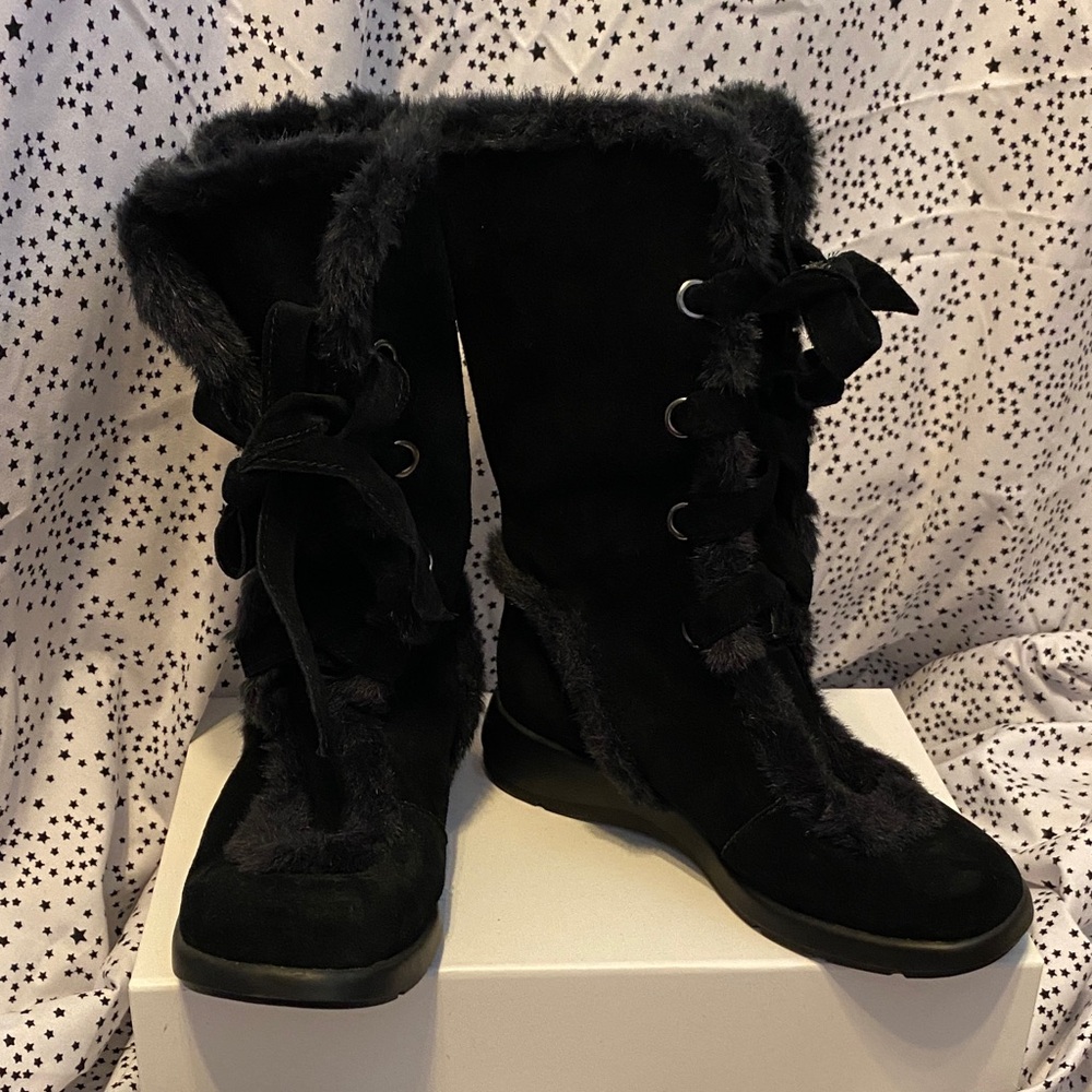 Women's Black Fur-Lined Boots